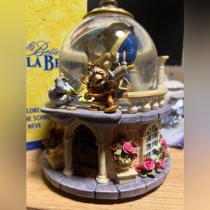 Beauty and the beast snowglobe